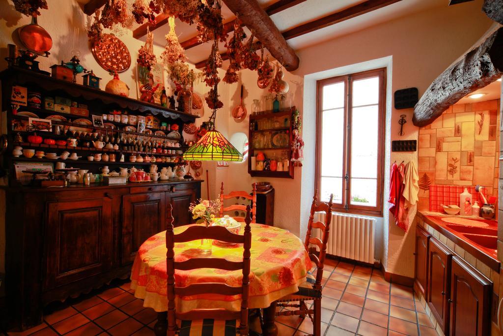 Bed and Breakfast Au Relais Fleuri Gilette Экстерьер фото